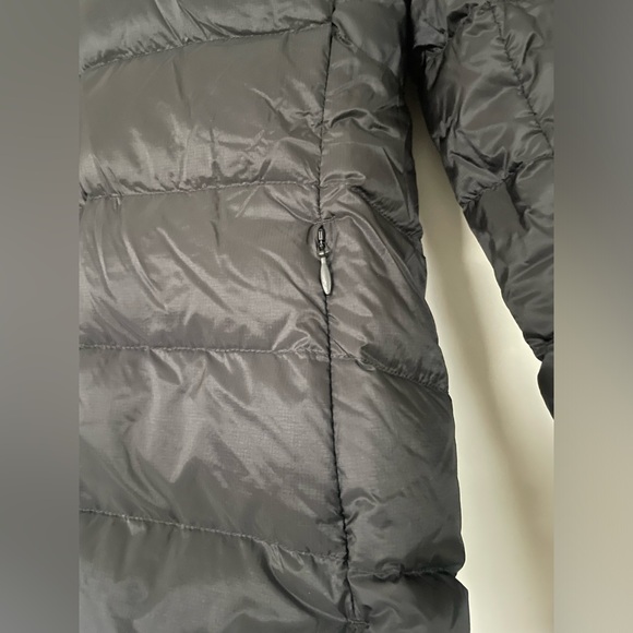 Women's UNIQLO US Ultra Light Down Jacket with Anti-Static - Picture 4 of 6